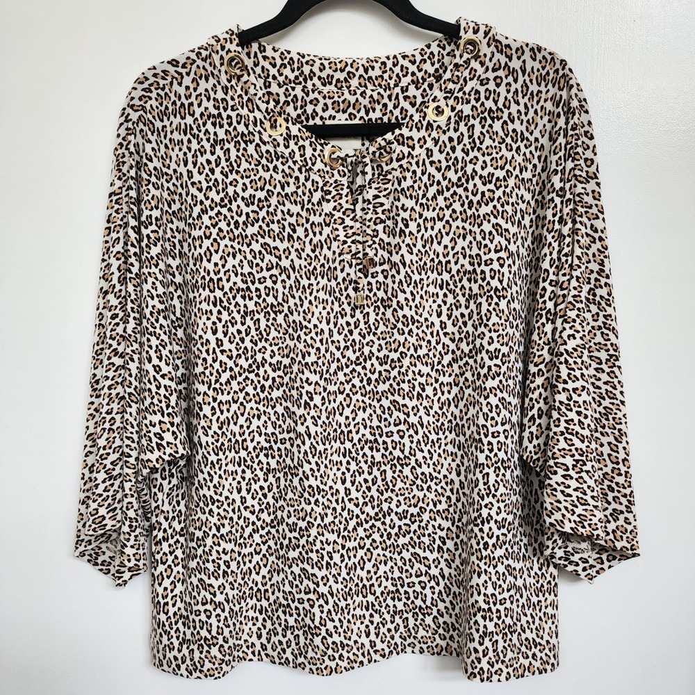 Chicos Leopard Print Grommet Lace Up Neck Dolman 3/4 Sleeve Top Size 1 Medium